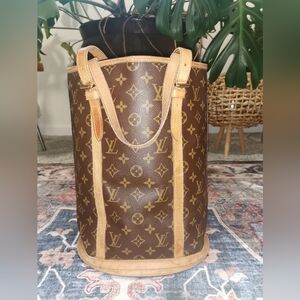 Authentic LV Bucket Size GM